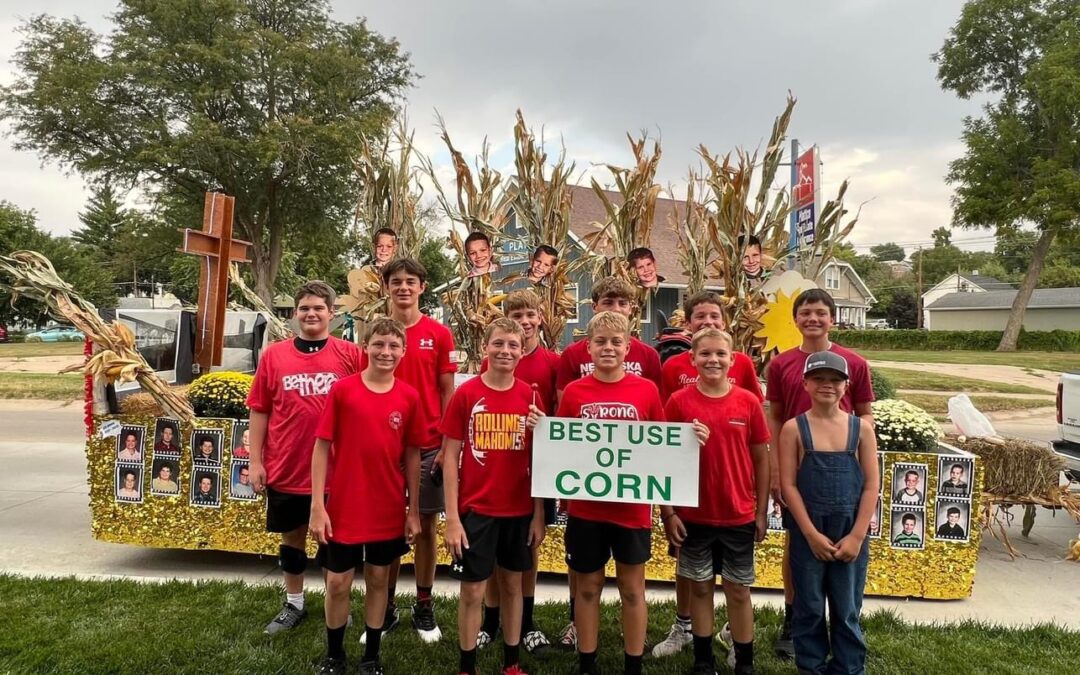 STJB Float Wins “Best Use of Corn”